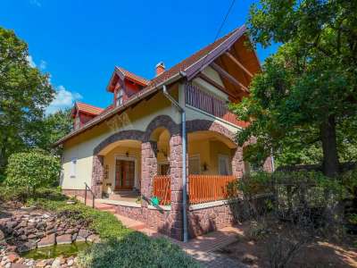 Eladó családi ház - Balatonalmádi (Káptalanfüred) / 1. kép