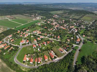 Eladó építési telek - Vászoly / 2. kép