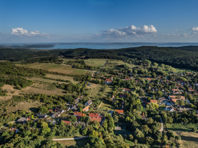 Eladó építési telek - Vászoly / 1. kép