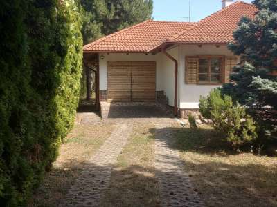 Eladó családi ház - Balatonakarattya / 2. kép