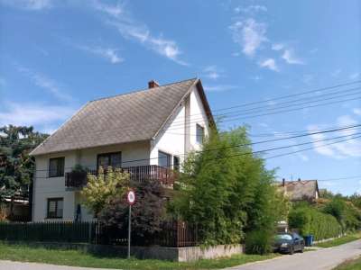 Eladó családi ház - Alsóörs / 1. kép
