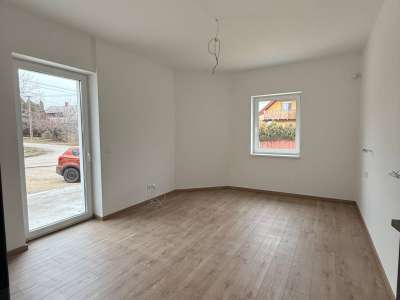 Eladó téglalakás - Balatonakarattya / 9. kép