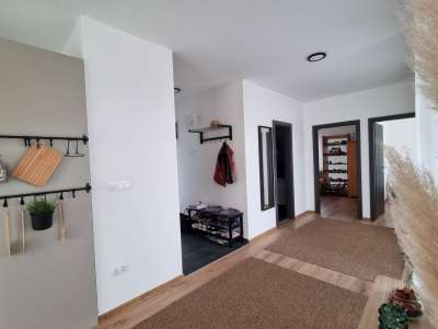 Eladó ikerház - Balatonkenese / 7. kép