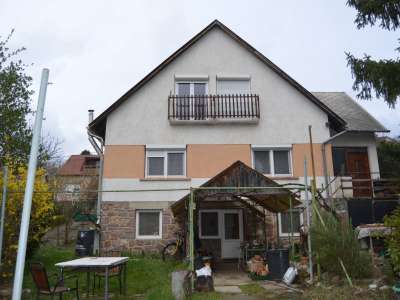 Eladó családi ház - Balatonfűzfő (Fűzfőfürdő) / 1. kép