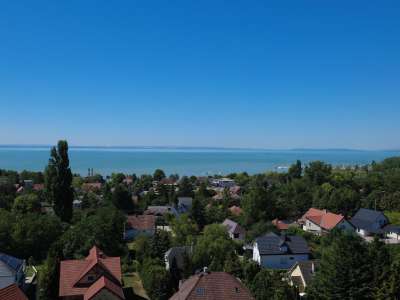 Eladó építési telek - Balatonkenese / 1. kép