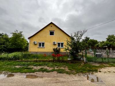 Eladó családi ház - Zánka / 1. kép