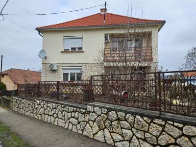 Eladó családi ház - Bakonyszentkirály / 1. kép