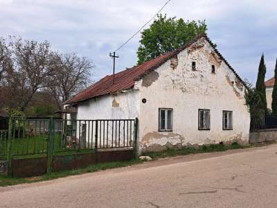 Eladó családi ház - Káptalantóti / 1. kép