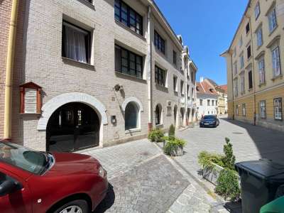Eladó üzlethelyiség - Sopron (Belváros) / 1. kép