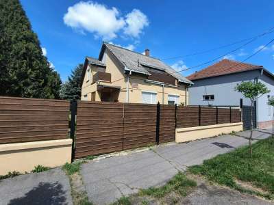 Eladó szálloda, panzió, üdülő - Törökszentmiklós (Városközpont) / 1. kép