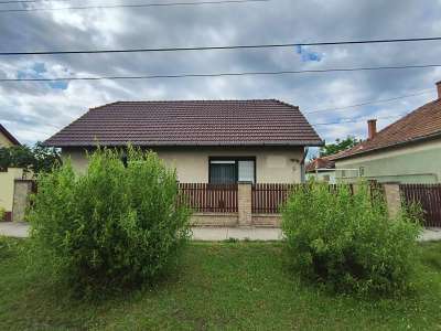 Eladó családi ház - Törökszentmiklós (Városközpont) / 3. kép
