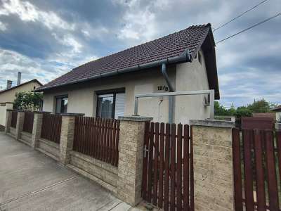 Eladó családi ház - Törökszentmiklós (Városközpont) / 2. kép