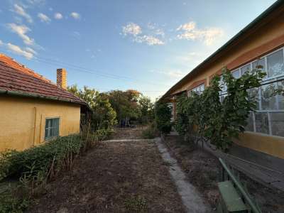 Eladó családi ház - Poroszló / 3. kép