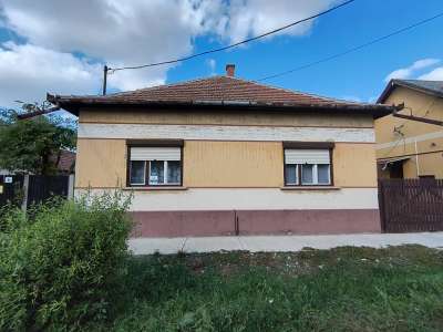 Eladó családi ház - Törökszentmiklós (Felvég) / 1. kép