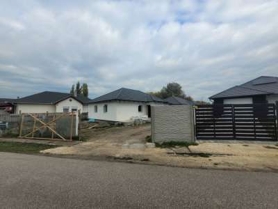 Eladó ikerház - Bicske / 3. kép