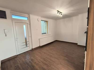 Eladó panellakás - Törökszentmiklós (Városközpont) / 3. kép