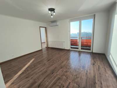 Eladó panellakás - Törökszentmiklós (Városközpont) / 8. kép