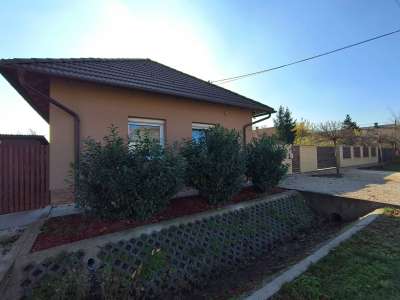 Eladó családi ház - Törökszentmiklós (Felvég) / 1. kép