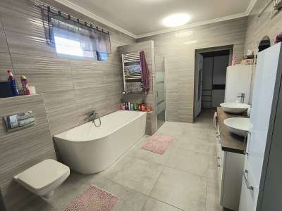 Eladó családi ház - Törökszentmiklós (Felvég) / 9. kép