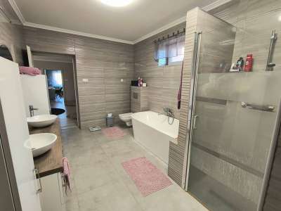 Eladó családi ház - Törökszentmiklós (Felvég) / 10. kép