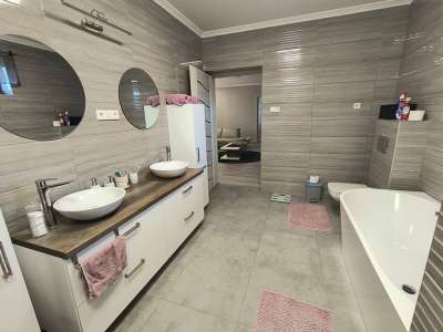 Eladó családi ház - Törökszentmiklós (Felvég) / 8. kép