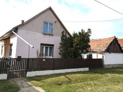 Eladó családi ház - Fegyvernek / 1. kép