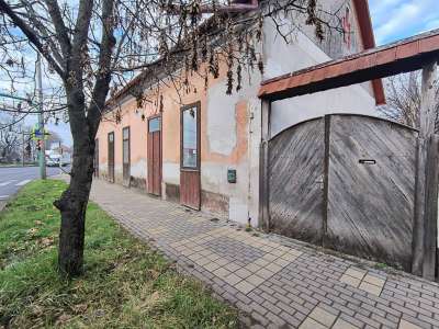 Eladó üzlethelyiség - Törökszentmiklós (Városközpont) / 1. kép