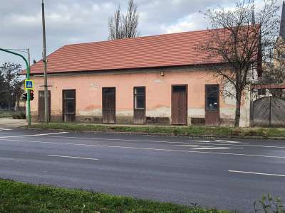 Eladó üzlethelyiség - Törökszentmiklós (Városközpont) / 2. kép