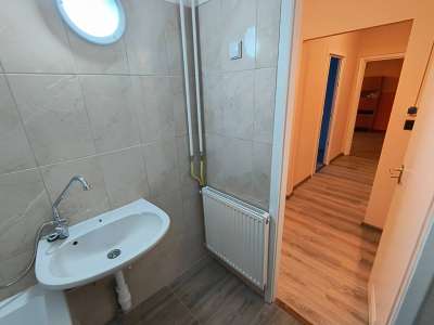 Eladó panellakás - Törökszentmiklós (Városközpont) / 6. kép