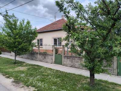 Eladó családi ház - Törökszentmiklós (Városközpont) / 2. kép