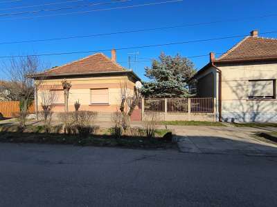 Eladó családi ház - Törökszentmiklós (Felvég) / 2. kép