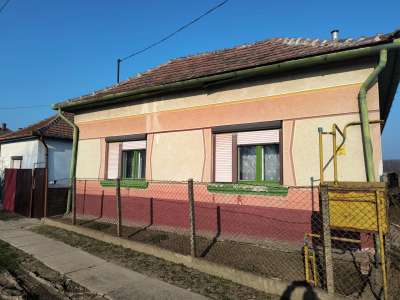 Eladó családi ház - Tiszapüspöki / 1. kép