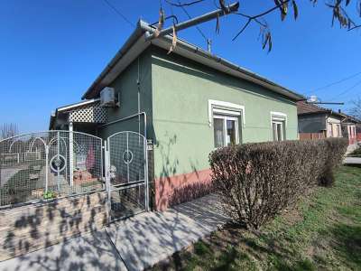 Eladó családi ház - Törökszentmiklós (Alvég) / 1. kép