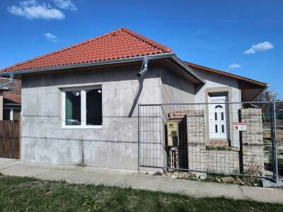 Eladó családi ház - Törökszentmiklós (Városközpont) / 1. kép