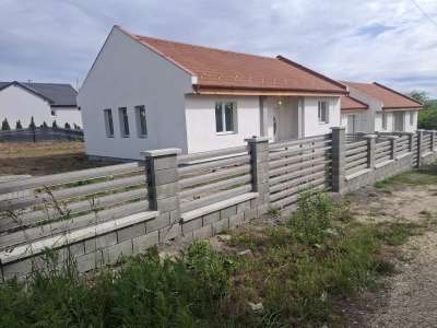 Eladó családi ház - Szada / 1. kép