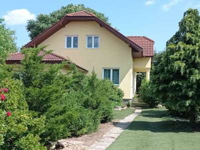 Eladó családi ház - Szada / 1. kép