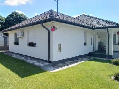 Eladó családi ház - Szada (Várdomb) / 1. kép