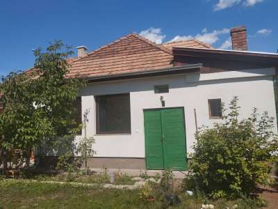 Eladó családi ház - Veresegyház (Táborhely) / 1. kép