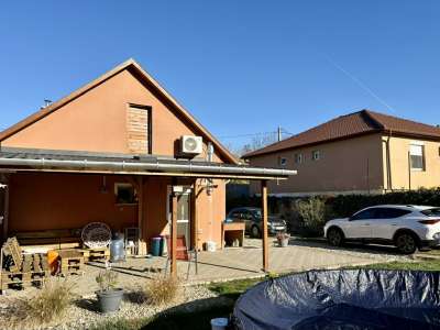 Eladó családi ház - Dány / 3. kép