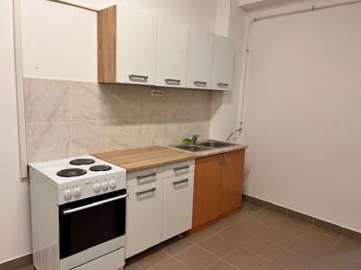 Kiadó iroda - Gödöllő (Blaha) / 5. kép