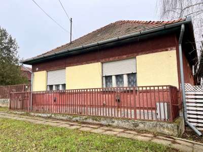 Eladó családi ház - Verseg / 16. kép