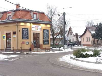 Eladó üzlethelyiség - Gödöllő (Belváros) / 1. kép