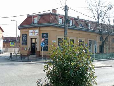 Eladó üzlethelyiség - Gödöllő (Belváros) / 1. kép