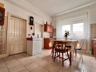 Eladó családi ház - Dány / 2. kép