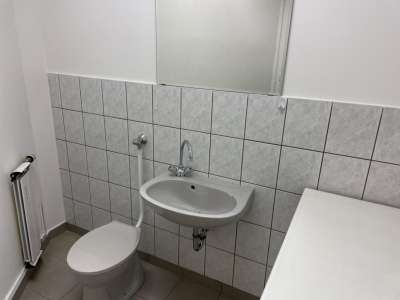 Kiadó üzlethelyiség - Tata / 8. kép