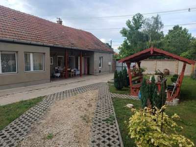 Eladó családi ház - Tápiószele (Városközpont) / 1. kép