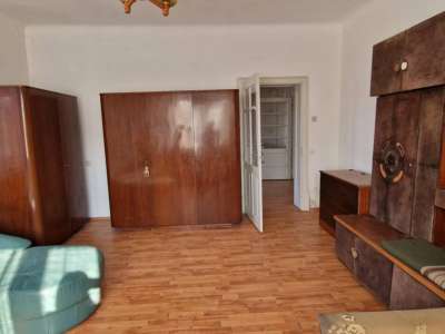 Eladó családi ház - Törtel / 9. kép