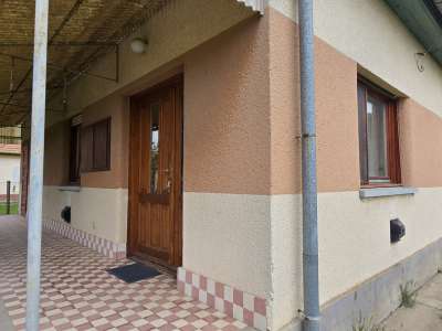 Eladó családi ház - Kőröstetétlen / 3. kép
