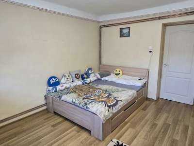 Eladó családi ház - Törtel / 4. kép