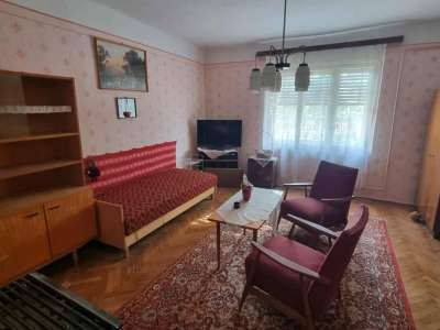 Eladó családi ház - Törtel (Központ) / 6. kép